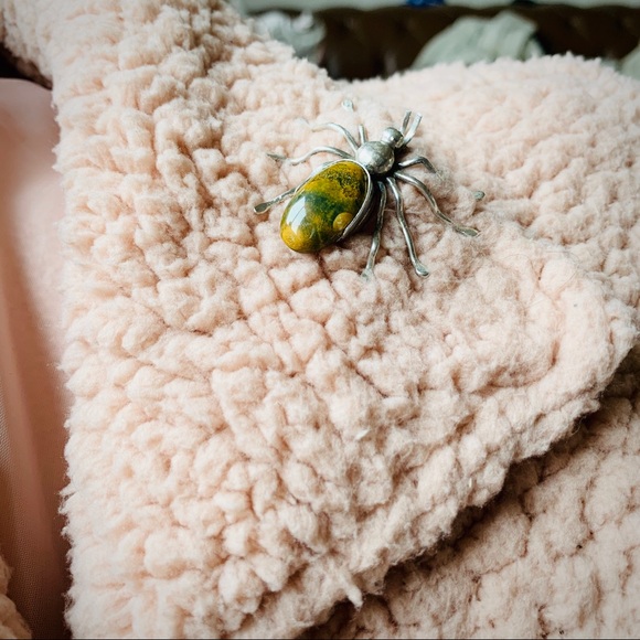 Sterling Silver Hand Forged Spider pendant + chain - Picture 9 of 10